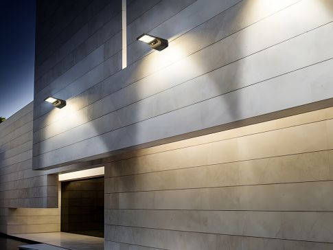 Lampioni ad energia solare per illuminazione condominiale esterna