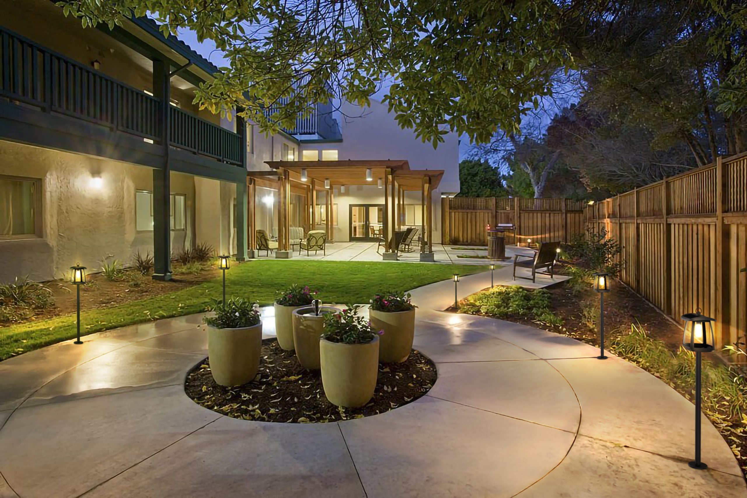 Lampioncino Solare per Giardino 350 Lumen "LMS-093"