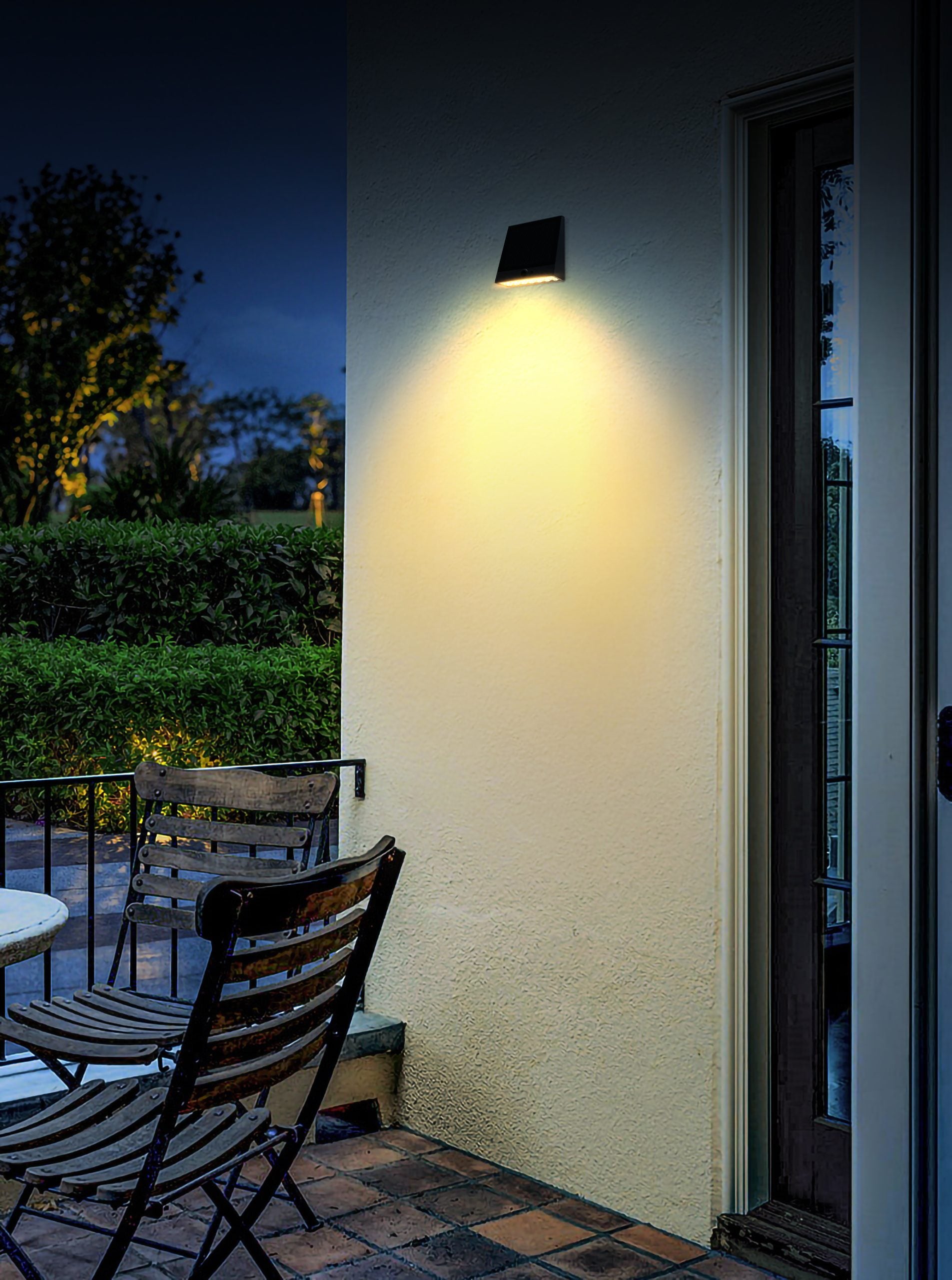 Lampada ad Energia Solare Applique da Parete "LMS-25"