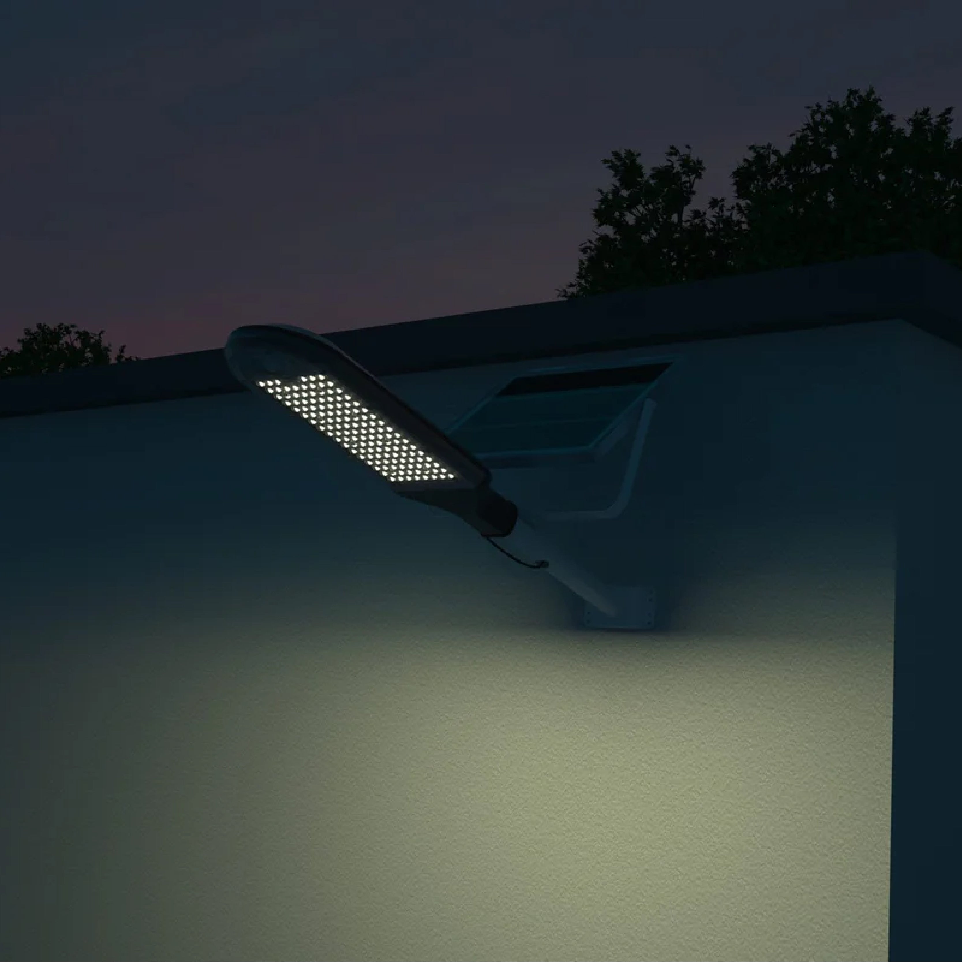 lampione ad energia solare installato a parete e con flusso luminoso da 4800 lumen alla minima potenza