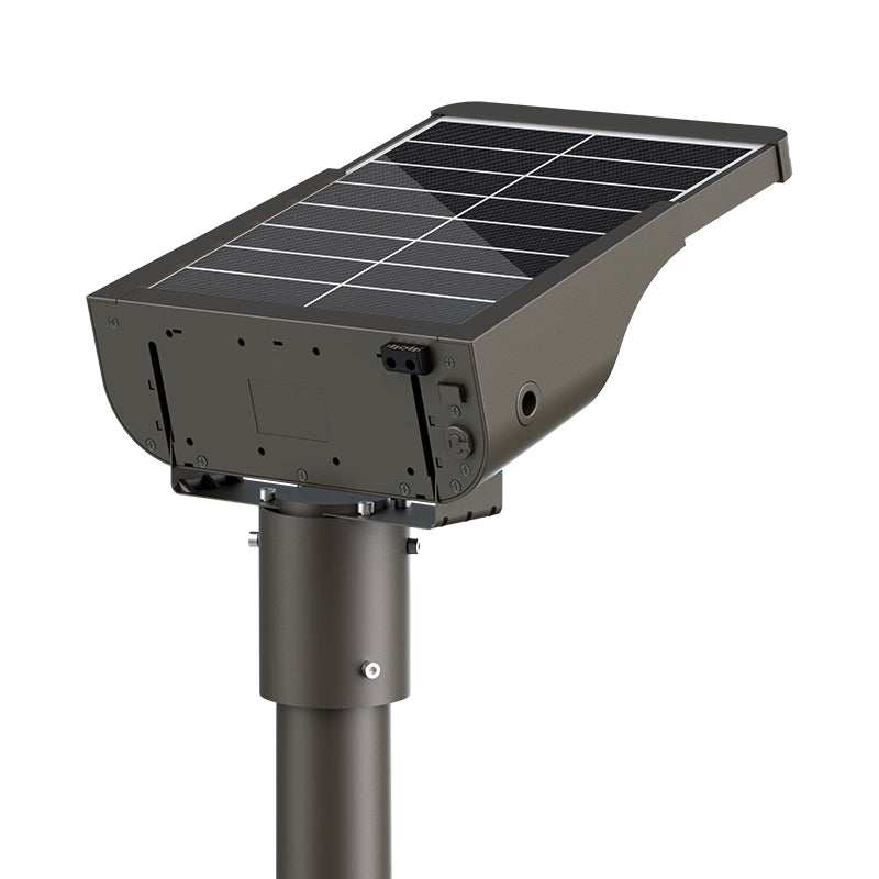 lampione led ad energia solare montato du palo LMS-53
