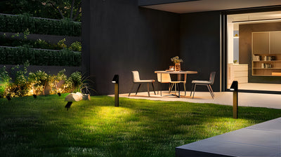 Faretti solari dotati di pannello fotovoltaico per dare un tocco di luce al giardino, colore della luce bianco naturale, 500 lumen