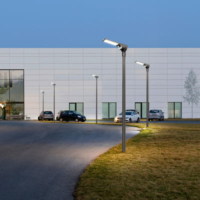 viale di un industria illuminato con lampioni solari LMS-59