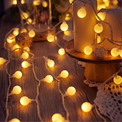 Luci di natale con pannello solare con bulbo grande di colore bianco caldo 