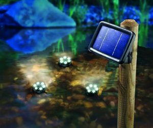 Faretto immergibile con pannello fotovoltaico separato per illuminazione stagni laghetti