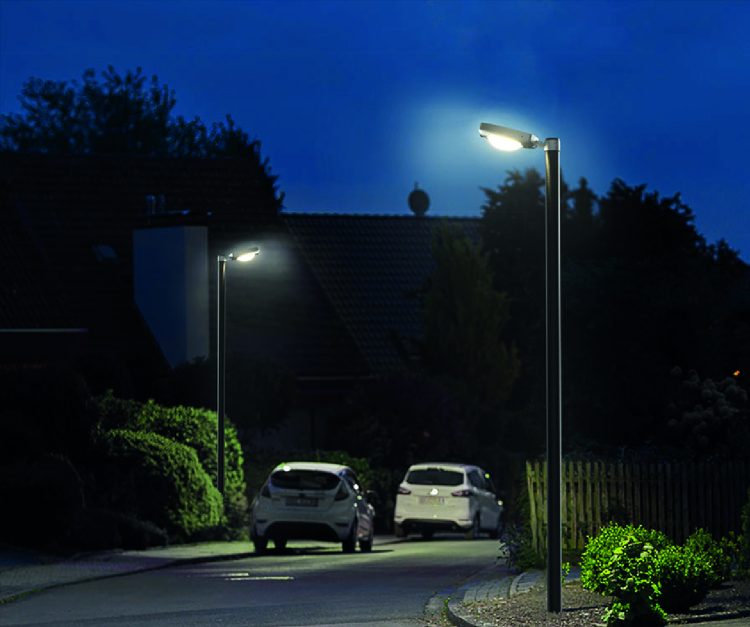 lampione solare per illuminazione strade